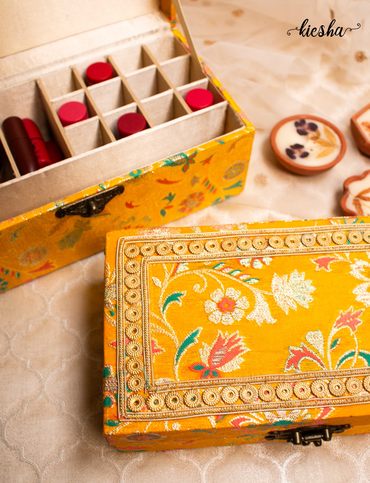 Adaa Makeup Box