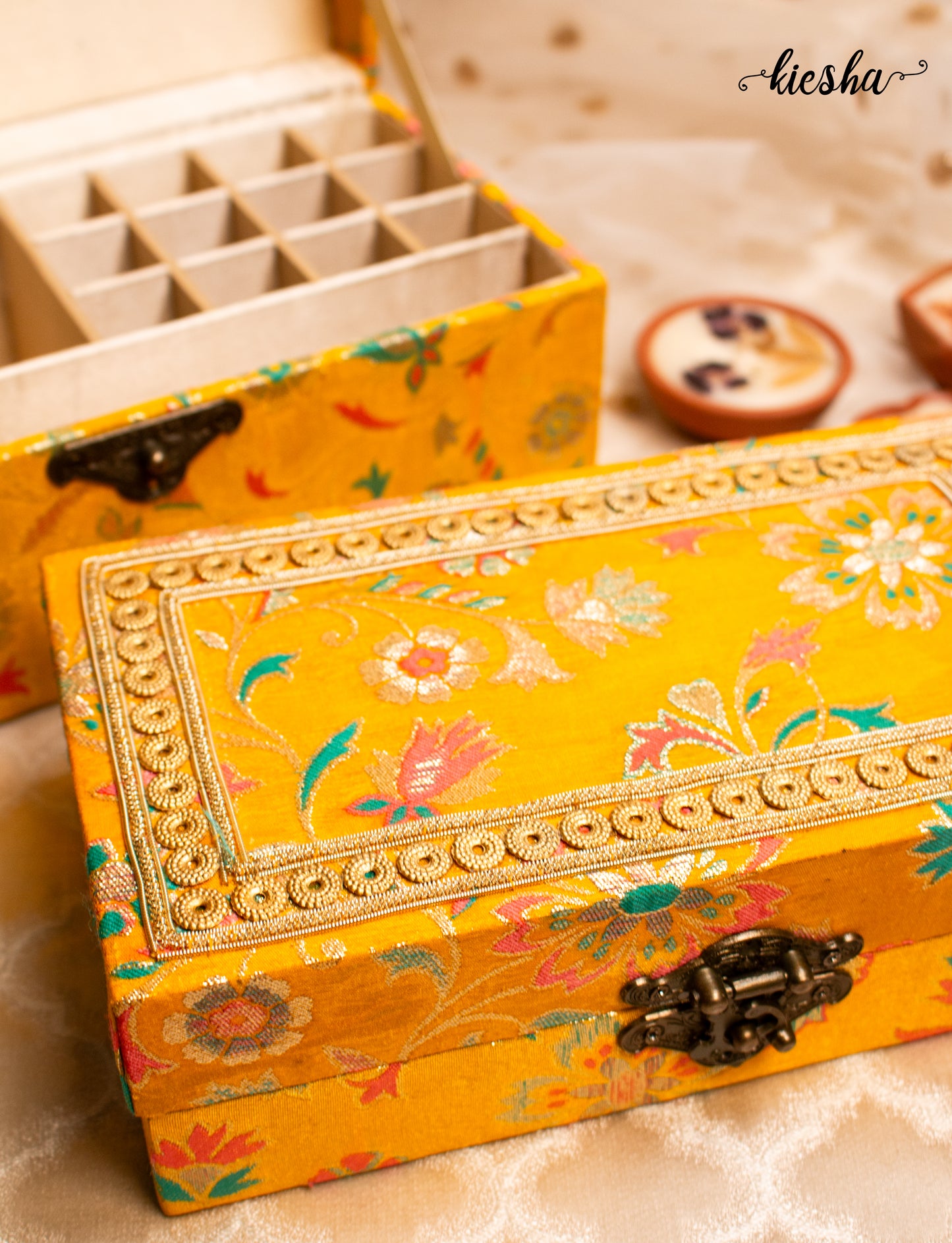 Adaa Makeup Box