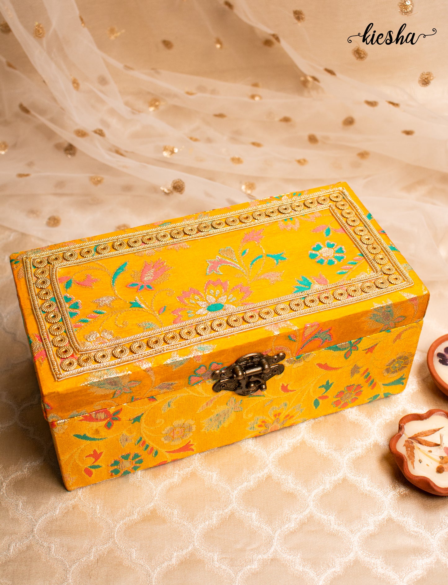Adaa Makeup Box