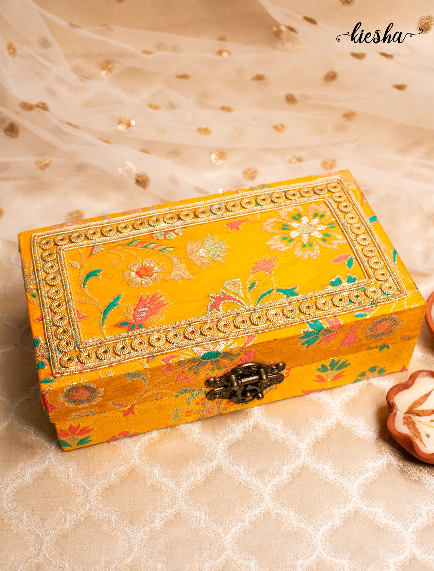 Adaa Chain/Pendant Box