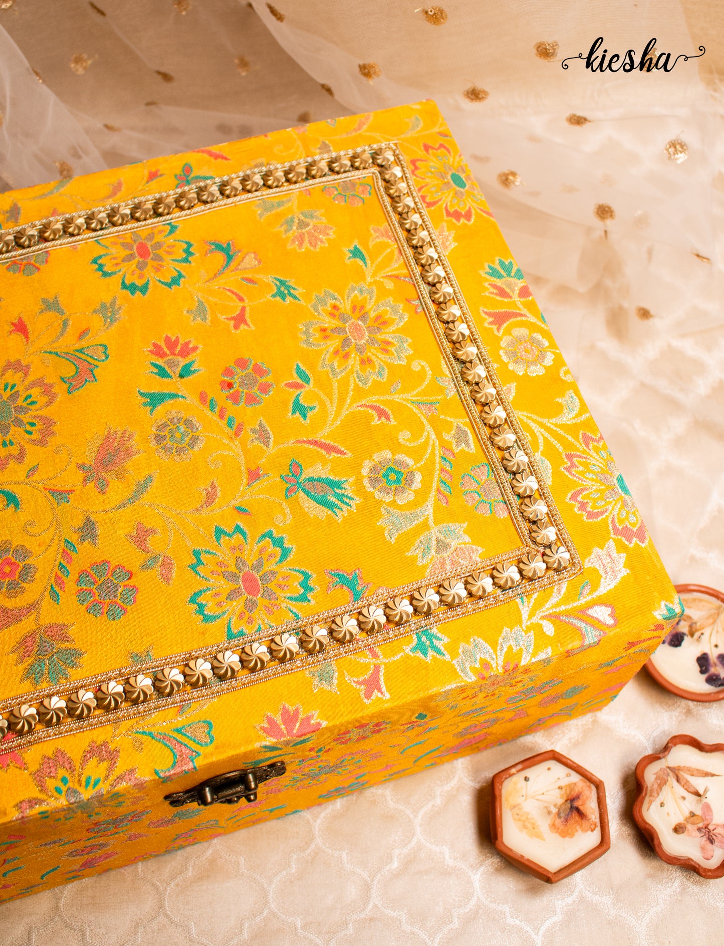 Adaa Trousseau Box