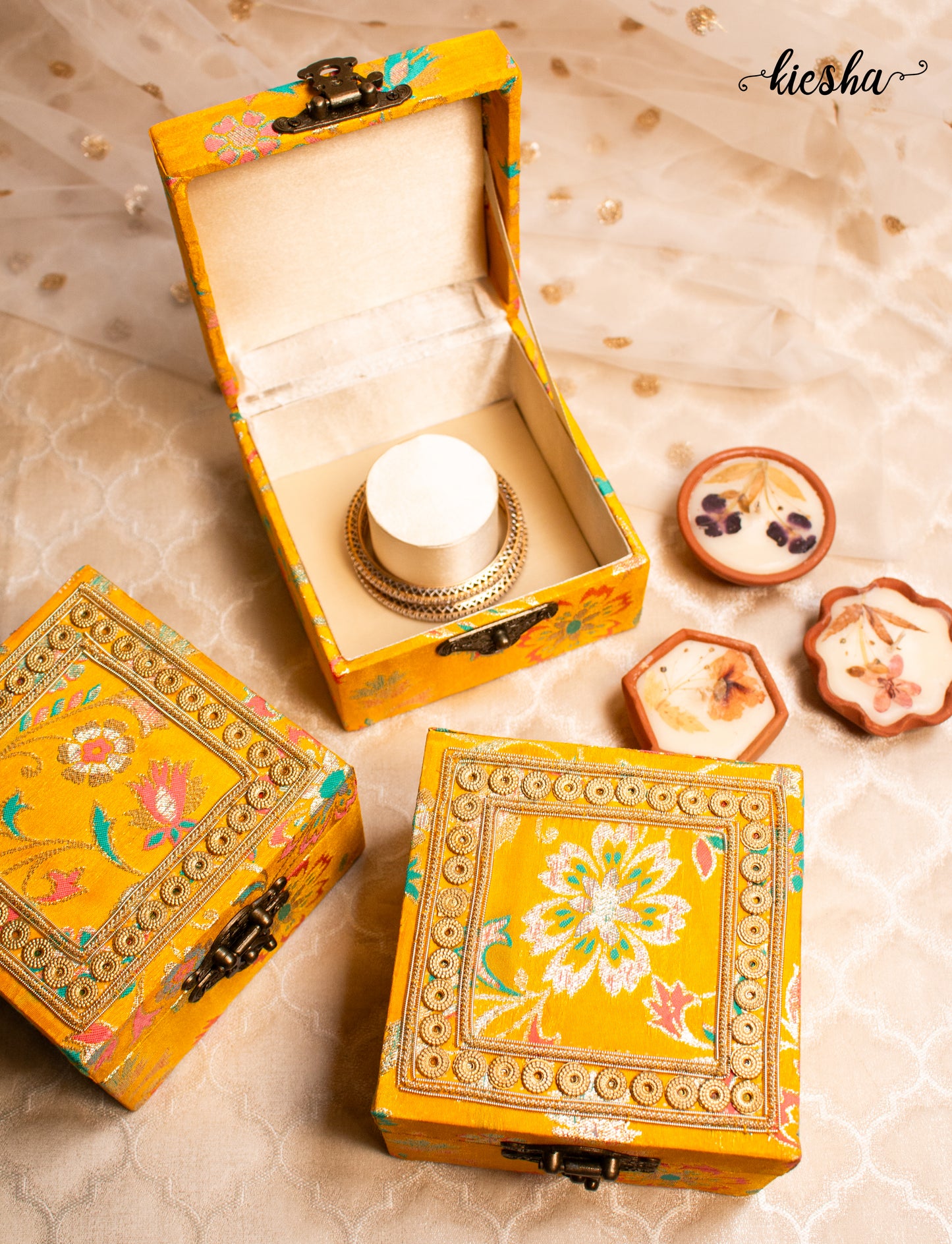 Adaa Kangan Box