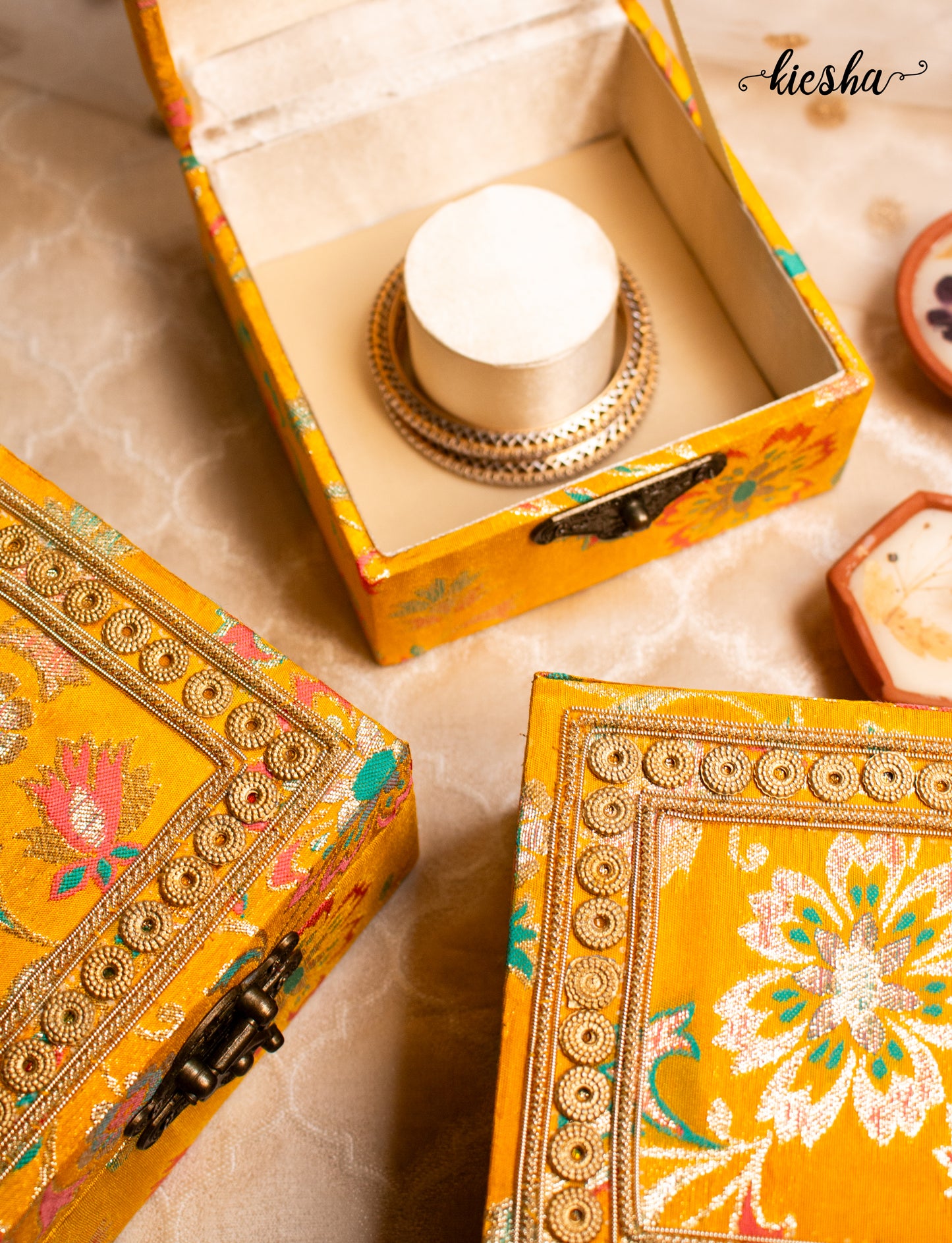Adaa Kangan Box