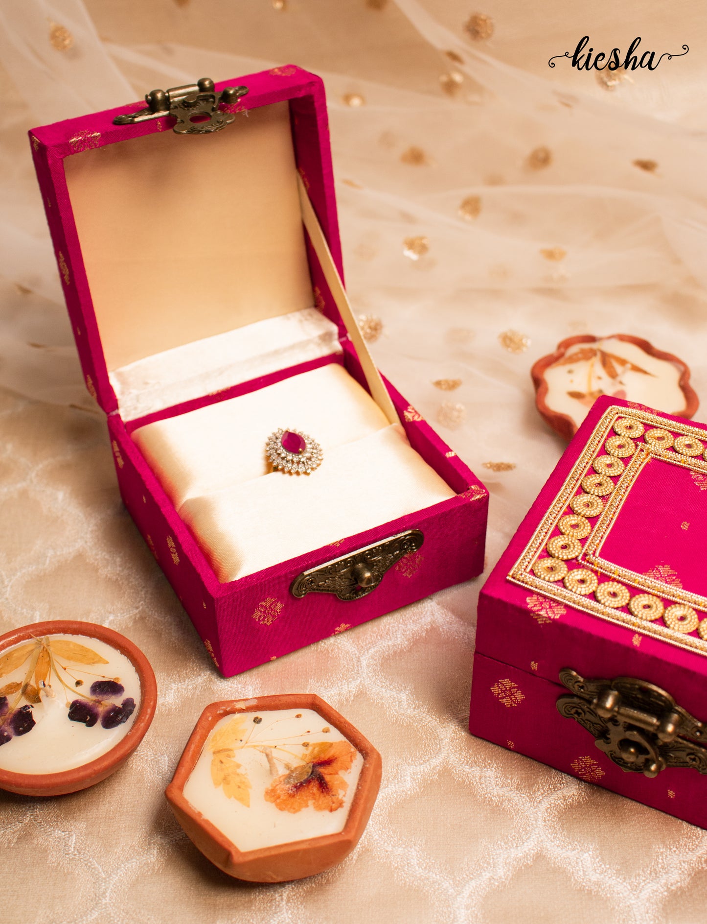 Adaa Ring Box