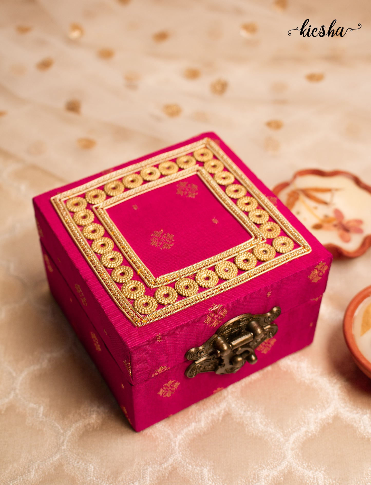 Adaa Ring Box