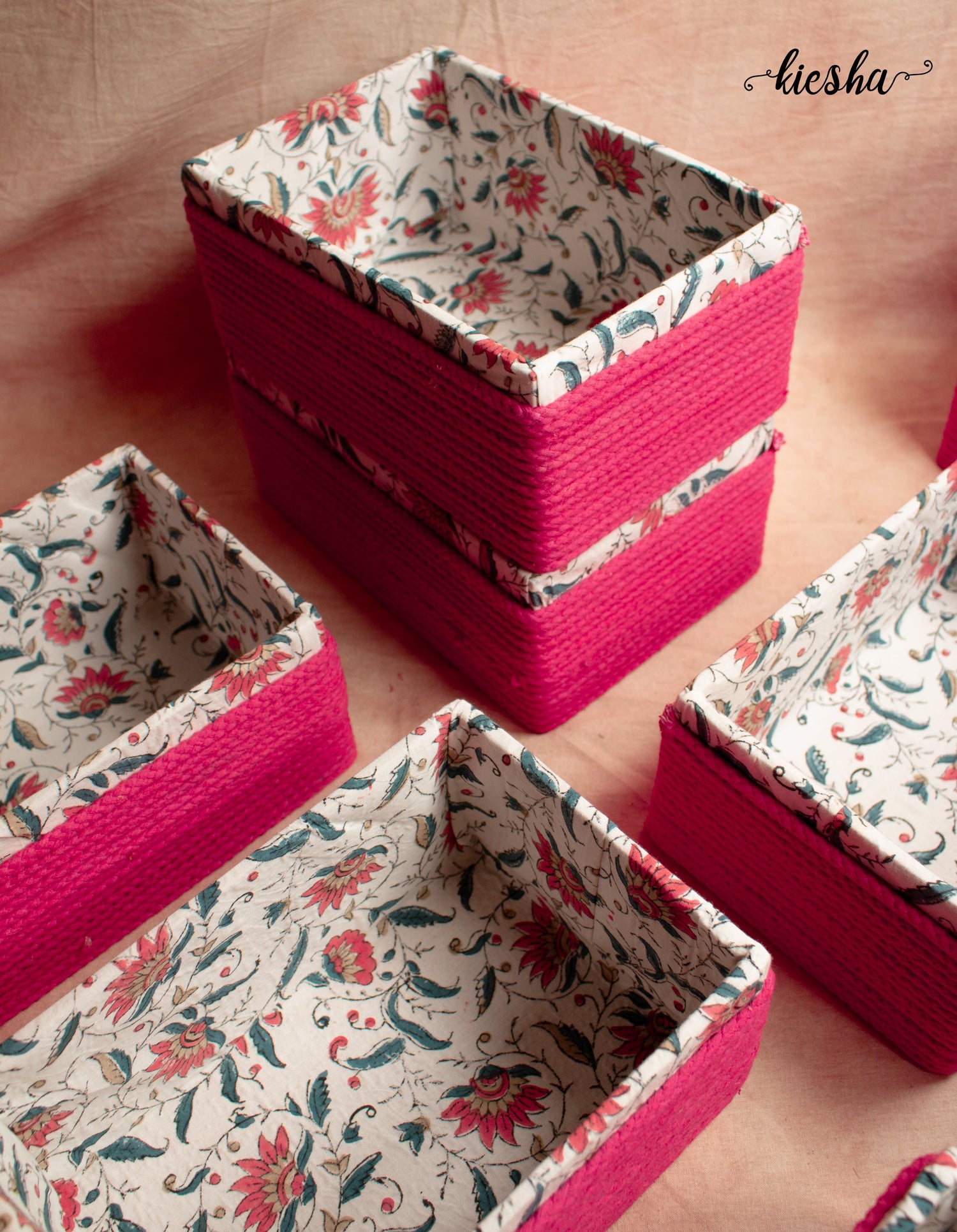 Baskets & Trays