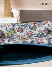 Load image into Gallery viewer, Laptop Sleeve - Floral | 13.3&quot;