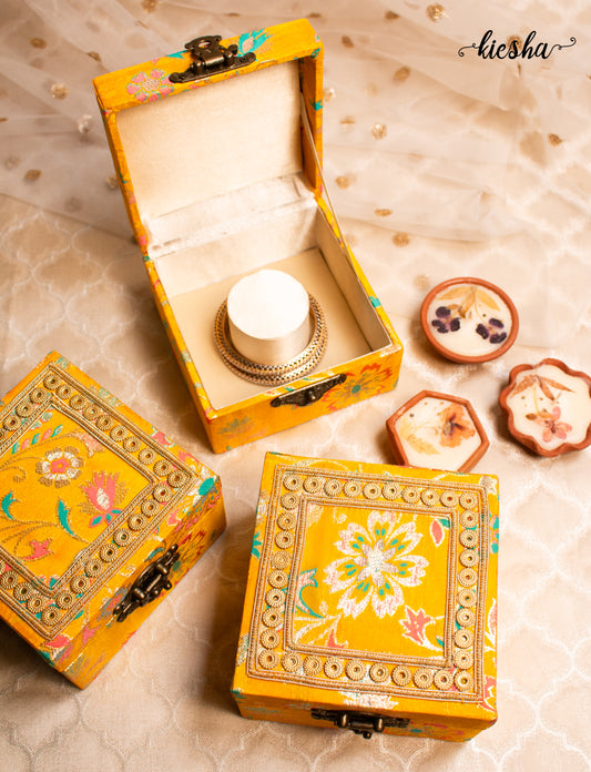 Adaa Kangan Box