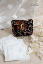 Load image into Gallery viewer, Sanitary Wallet Kalamkari