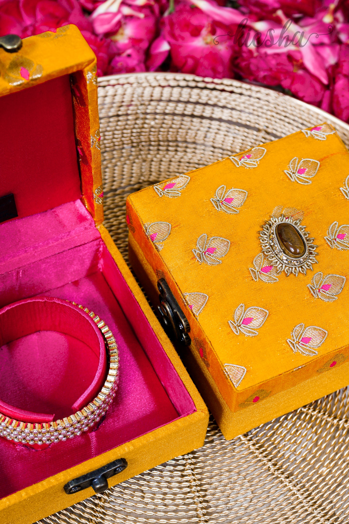 Zardozi Kangan Box