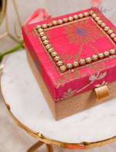 Load image into Gallery viewer, Noor Kangan Box