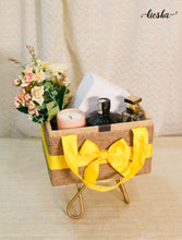 Load image into Gallery viewer, Garden Basket